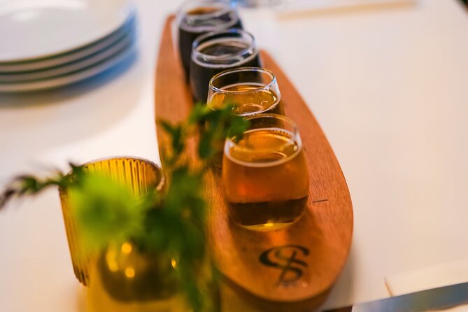 North Vancouver Elite Walking Brewery Tour - Food and beer at the Quay Market