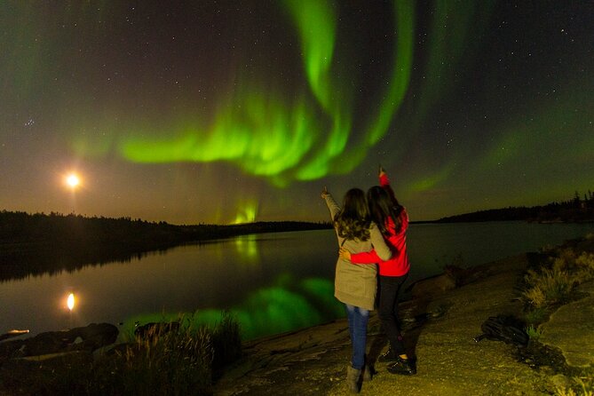 Northern Lights Tours - Why Yellowknife is a good place to chase the lights