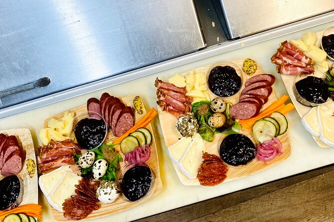 Okanagan Bee Tour and Lunch at Winery in Kelowna - Why the farm-to-table setting matters