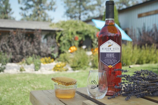 Okanagan Bee Tour and Lunch at Winery in Kelowna - Tasting six honey wines