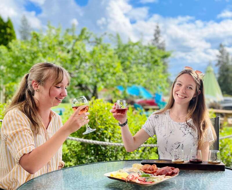 Okanagan Bee Tour, Wine Tasting and Lunch at Kelowna Winery - Key points to know before booking