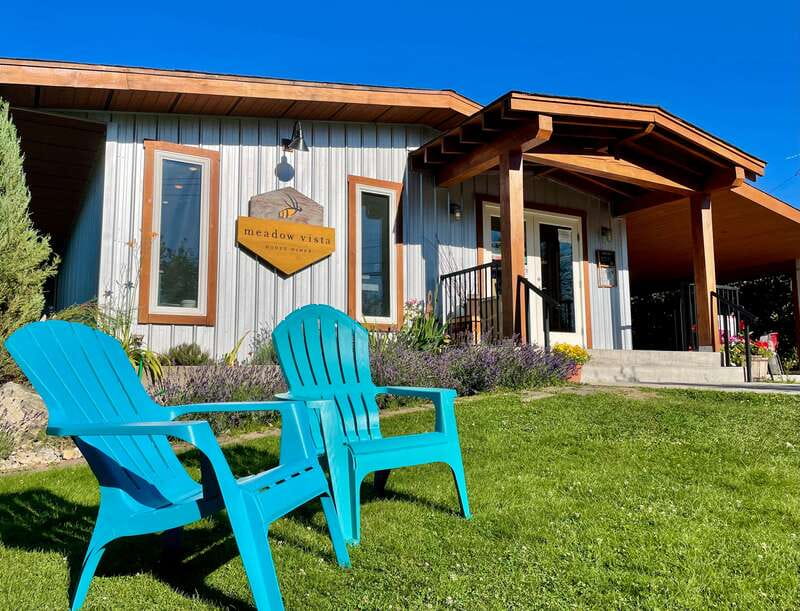 Okanagan Bee Tour, Wine Tasting and Lunch at Kelowna Winery - The raw honey tasting is the most distinctive stop