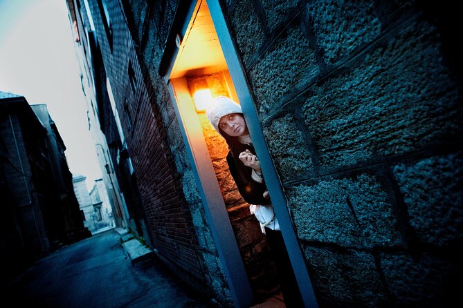 Old Montreal Ghost Walking Tour - The route from Place Royale to Bonsecours Market
