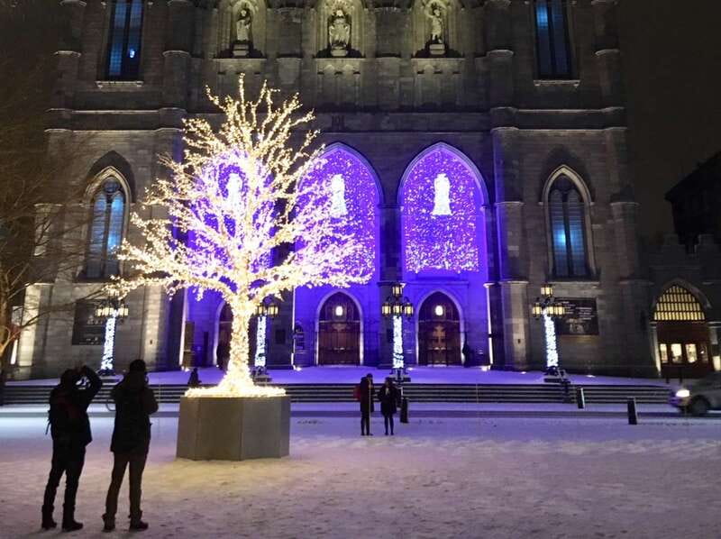 Old Montréal Small-Group Christmas Tour - Jacques-Cartier Place and the final stretch