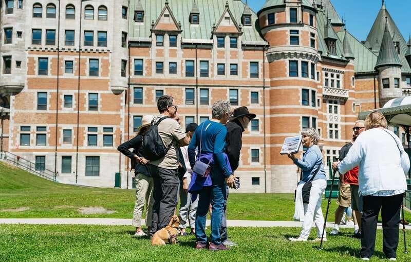 Old Quebec City: Grand Walking Tour with Private Option - What the Guides Add to the Experience
