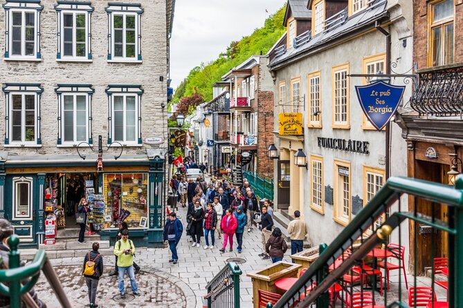 Old Town Quebec Secrets: Private Exploration Game and Tour - The Séminaire de Québec and the founders monument