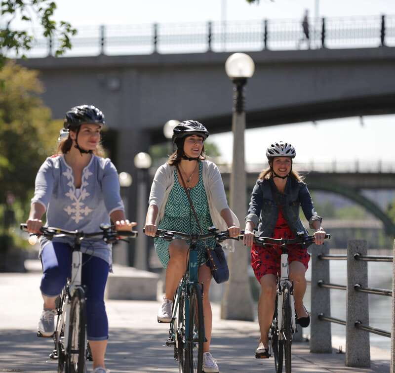 Ottawa: 4-Hour Bike Rental - Starting at the Rideau Canal near the Senate