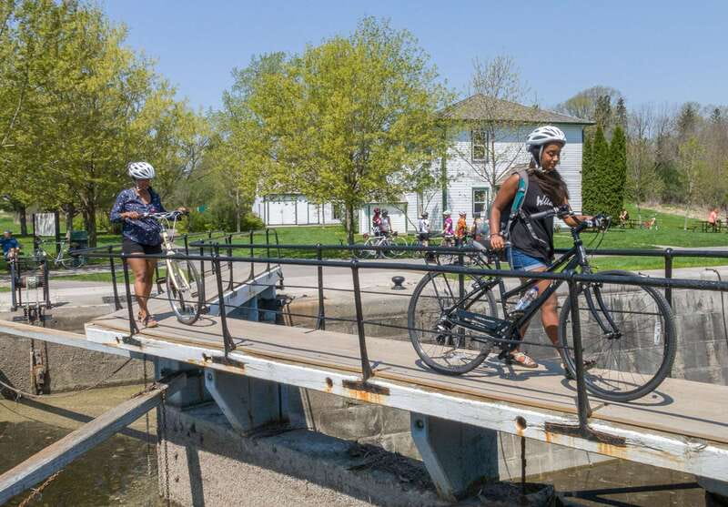 Ottawa: 4 or 8-Hour Bike Rental with Self-Guided Tour - Why a self-guided bike day fits Ottawa