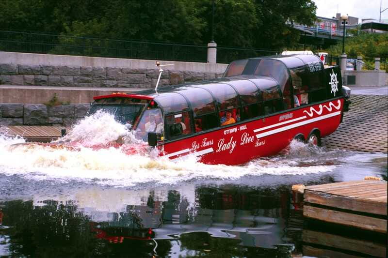 Ottawa: Bilingual Guided City Tour by Amphibious Bus - What the tour is like for families
