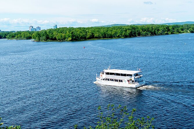 Ottawa Boat Cruise - Paul's Boat Line - Why the Ottawa River is the right sightseeing route