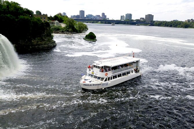 Ottawa Boat Cruise - Paul's Boat Line - Parliament Hill and the National Gallery from the river