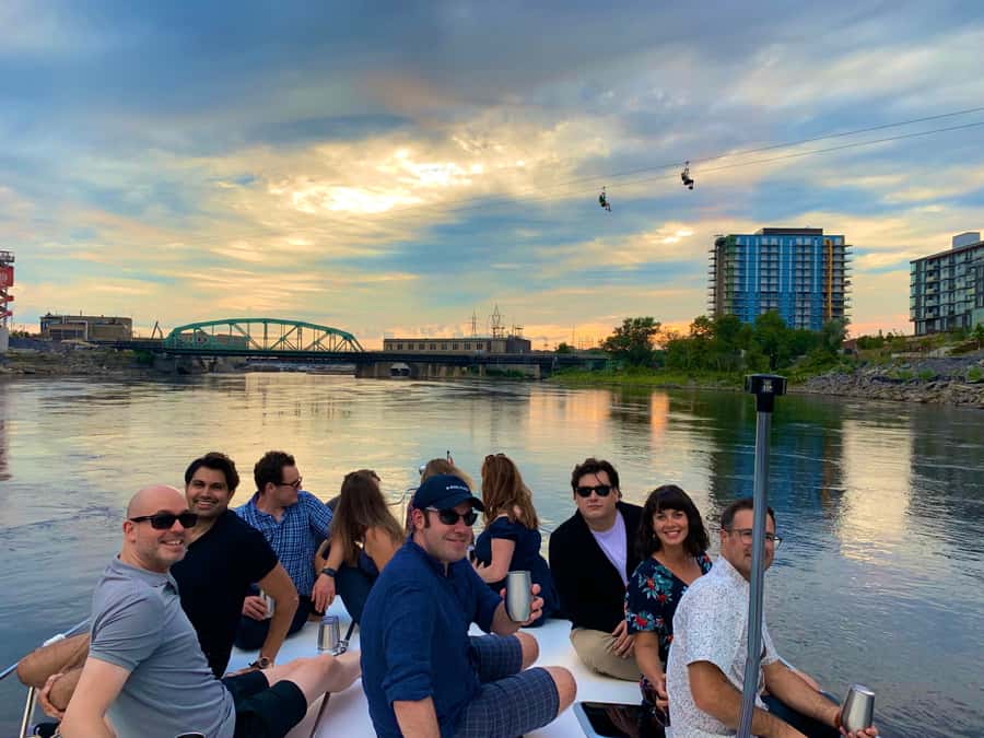 Ottawa: Downtown Yacht Cruise - Wed-Sun @ 6PM - 75 Minutes - Parliament from the Ottawa River