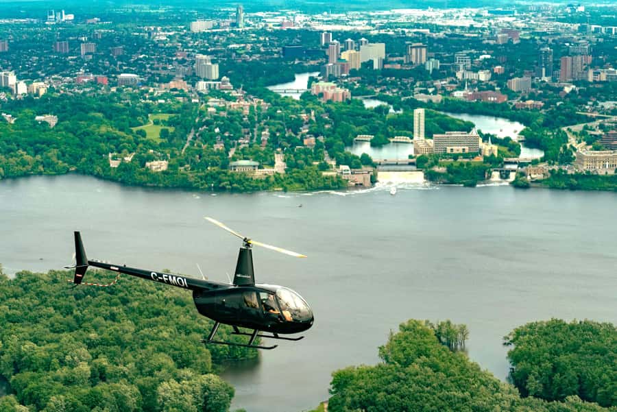 Ottawa Helicopter Tour: Fall Colors in Gatineau Park - Key points to know before booking