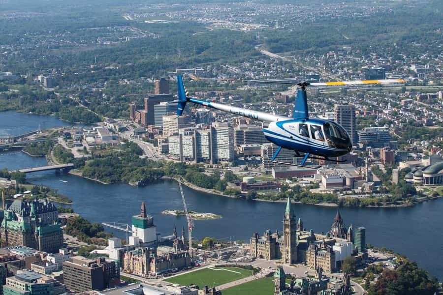 Ottawa Helicopter Tour: Fall Colors in Gatineau Park - Why this Ottawa flight is different