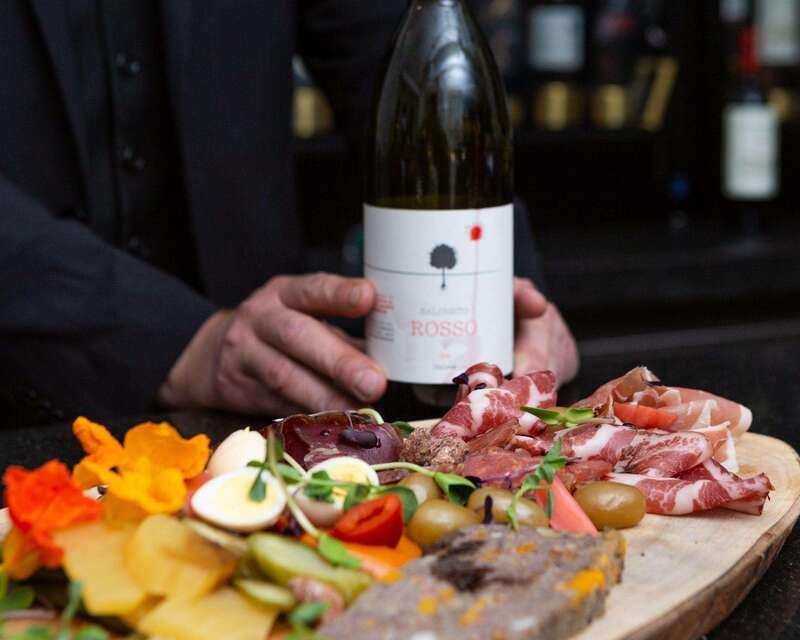 Ottawa: Local Wine and Cider Tour - Starting beside Ottawa’s ByWard Market totem pole