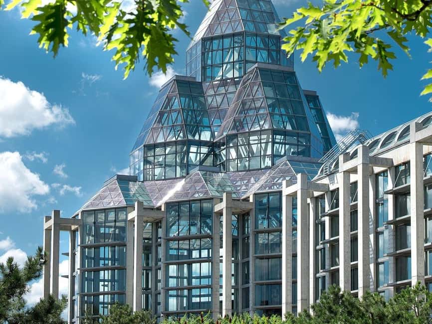 Ottawa: National Gallery of Canada Admission - Start with the glass-and-granite building