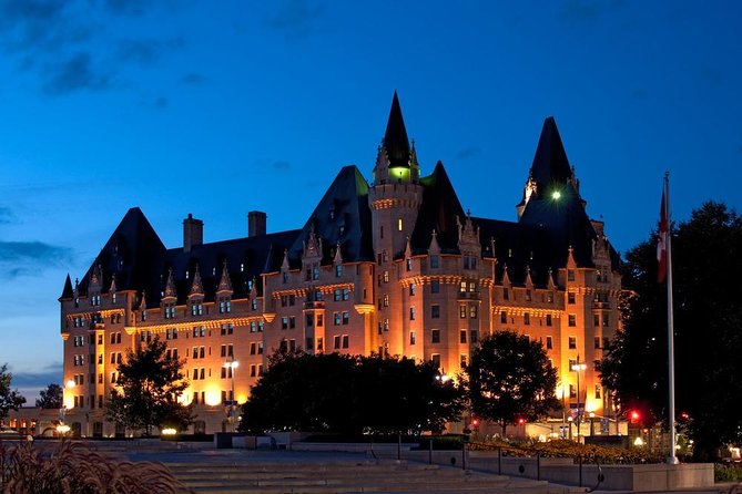 Ottawa Premium Night Driving Tour with River Cruise - Guides can make or break the evening