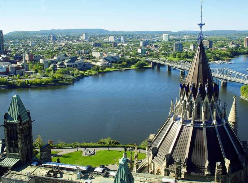 Ottawa: Private Walking Tour with a Local - The value of conversation