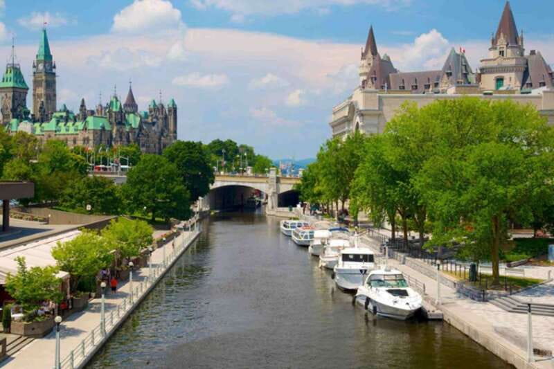 Ottawa: Rideau Canal Cruise - Château Laurier and Ottawa’s downtown core