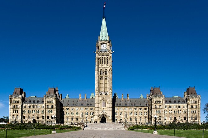 Ottawa's Original Historical Highlights Public Walking Tour - Parliament Hill explains the capital in 20 minutes