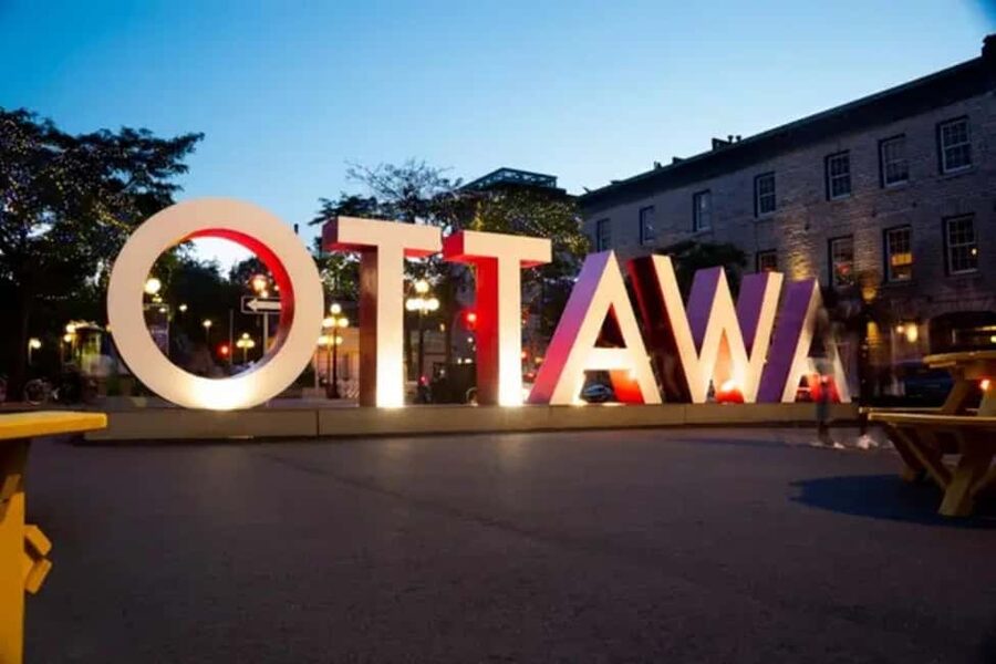 Ottawa: Small Group Night Tour With River Cruise - The night drive and Ottawa’s major landmarks