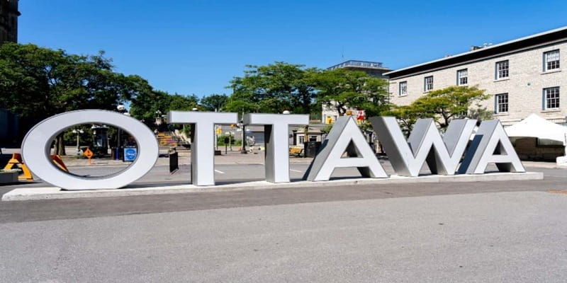 Ottawa: Small-Group Walking Tour with Boat Cruise - Practical details before you book