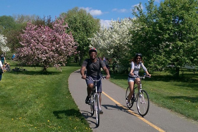 Ottawa Spring Tulip Festival Bike Tour - The Ottawa River Pathway and Chaudière Falls