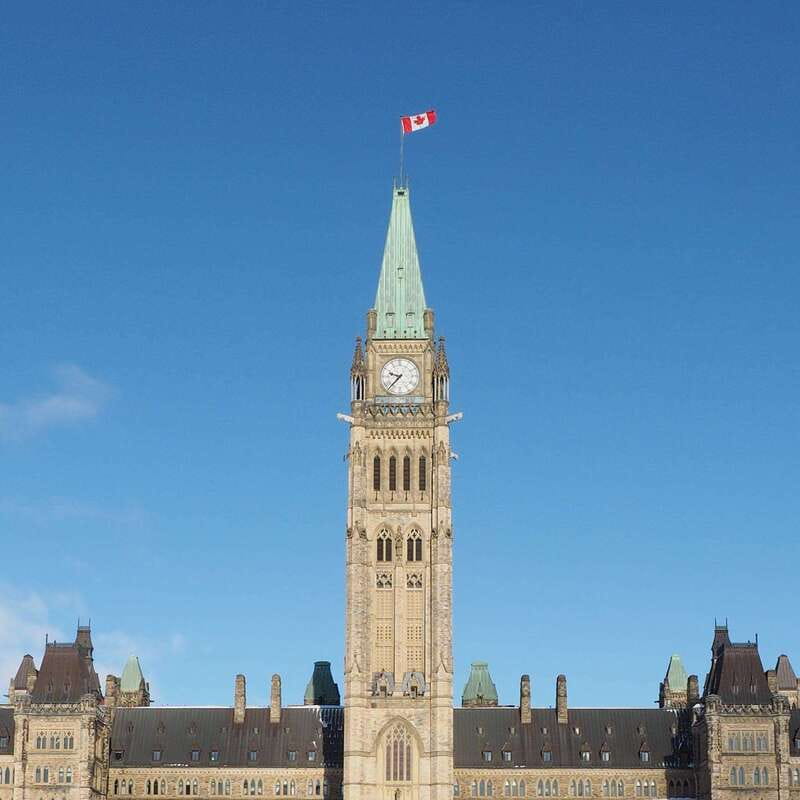 Ottawa: Walking Tour in the Heart of the Capital - Why a Small Ottawa Tour Works So Well