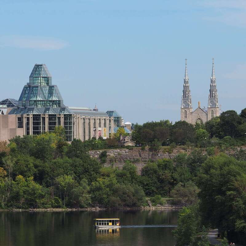 Ottawa: Walking Tour in the Heart of the Capital - The Main Ottawa Highlights, Seen at Walking Speed