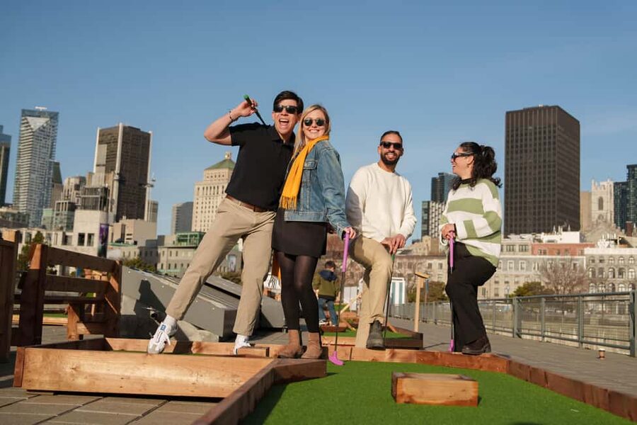 Outdoor mini golf in Montreal - What a typical 1.5-hour visit feels like