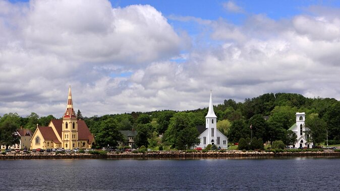 Peggy’s Cove/Mahone Bay & Lunenburg UNESCO HERITAGE SITE. - Lunenburg, the main event after the coast