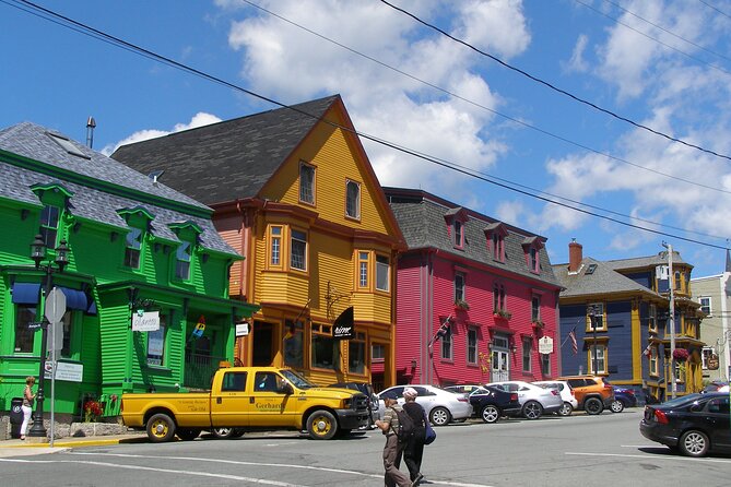 Peggy's Cove, Mohane Bay and Lunenburg 5hrs private tour. - How much guiding should you expect?