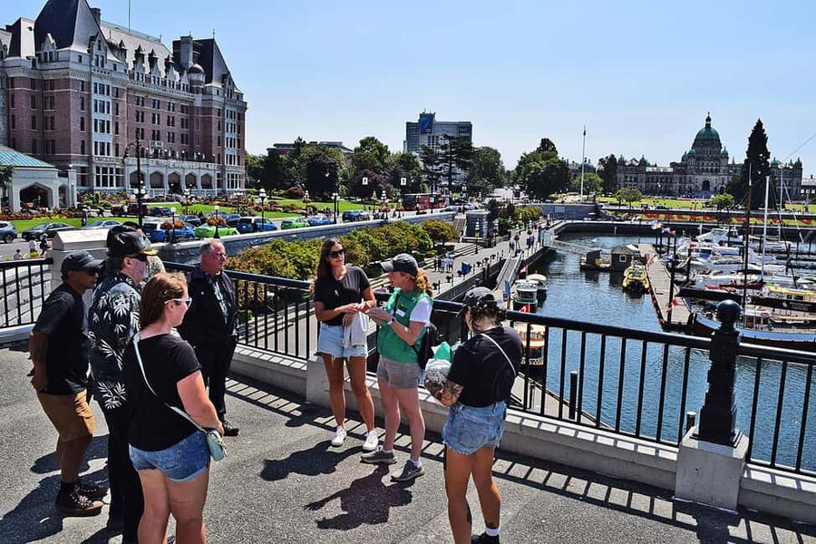 Pickle Pub Crawl: Ferry Rides and Appetizers - Fisherman’s Wharf: colourful, social, and the least comfortable stop