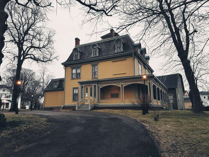 Prince Edward Island: Small Group Charlottetown Walking Tour - Six good reasons to take this Charlottetown walk