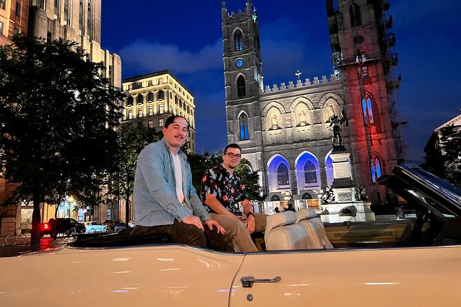PRIVATE 2-Hour tour of Montréal in Convertible Cadillac + Murals - Old stone streets and Montréal’s famous staircases