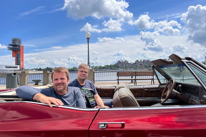 PRIVATE 2-Hour tour of Montréal in Convertible Cadillac + Murals - Schwartz’s and the smoked-meat stop
