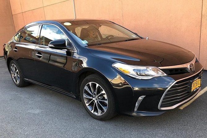 Private Arrival Transfer from Vancouver Airport (YVR) - Sedan, minivan, or taxi: the vehicle question