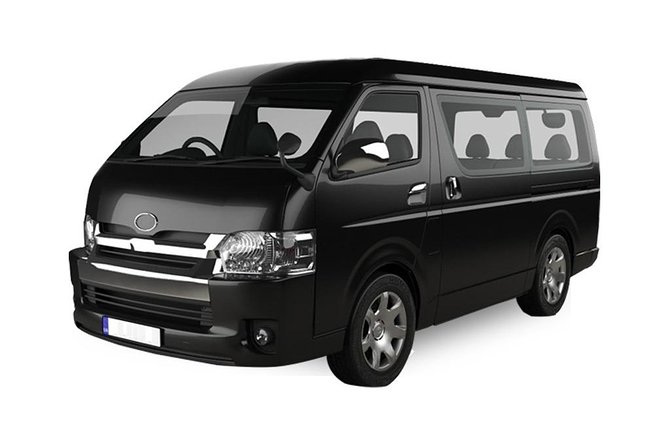 Private Arrival Transfer from Vancouver Airport (YVR) - Arriving at YVR and finding your driver