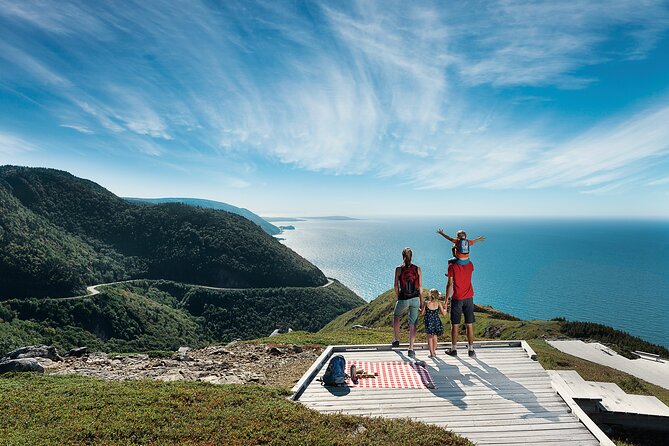 Private Cruise Excursion in Cape Breton - The guides are a major part of the value
