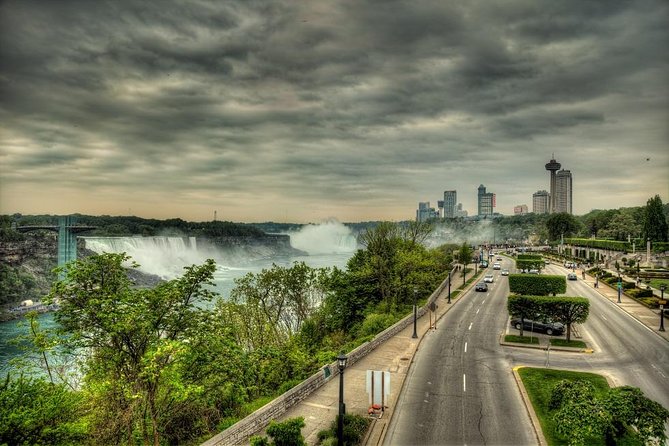 Private Customizable Scenic Niagara Boutique-Winery Day Tour - Why a private Niagara wine tour makes sense