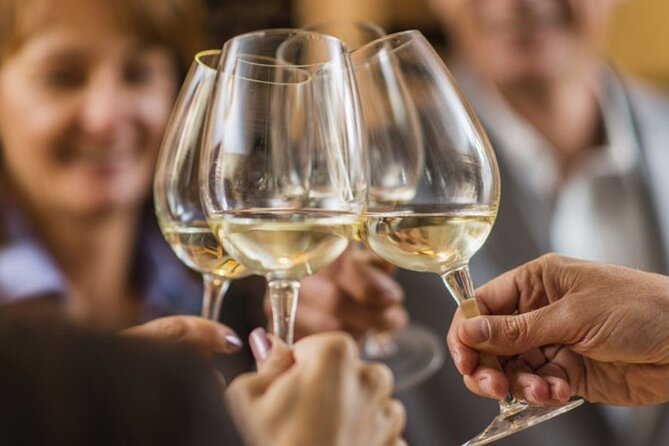 Private Customizable Scenic Niagara Boutique-Winery Day Tour - Starting in the Niagara-on-the-Lake Heritage District