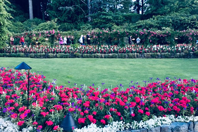 Private Deluxe Tour of Victoria & to Butchart Gardens (5 hrs) - The Inner Harbour and Victoria’s postcard view