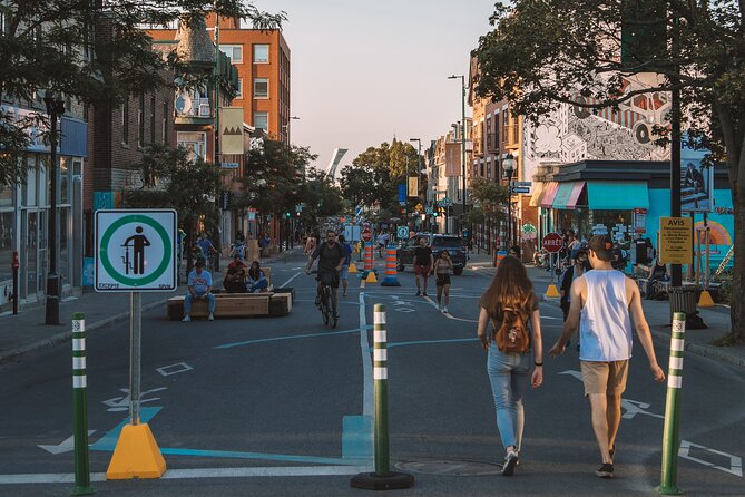 Private Full-Day Montreal Tour with a Local, Personalized - Bagels, poutine, smoked meat, and a youthful Montreal district