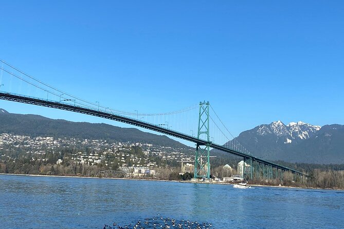 Private Guided Grand City Tour in Vancouver with your luggage - What the private guide adds