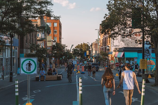 Private Half-Day Montreal Tour with a Local, Personalized - A market stop for regional food and conversation