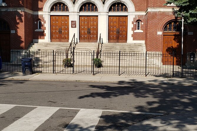 Private Jewish Walking Tours in Toronto - The Minsker Synagogue and the final walk into Kensington Market