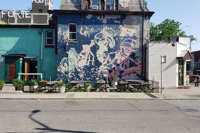 Private Jewish Walking Tours in Toronto - Who will get the most from this Toronto history walk