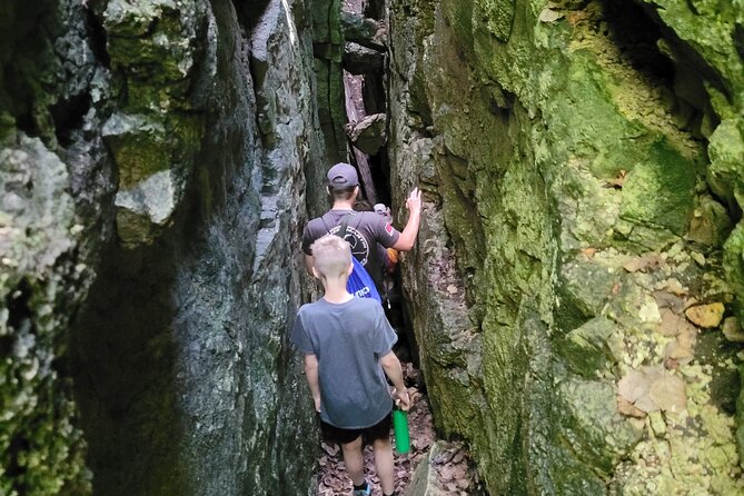 Private Nottawasaga Bluffs Caves Hiking Tour,Collingwood/Creemore - Key points at a glance