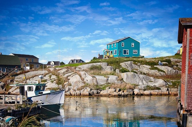 Private Peggy's Cove Lighthouse Tour from Halifax - Guide quality can make or break the experience