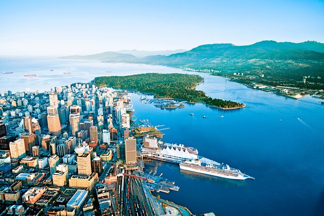 Private Port Transfer Vancouver Airport YVR to Canada Place Cruise Ship Terminal - Finding your chauffeur after a domestic flight